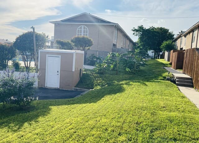 7322 Oak Manor Dr Unit 35 — photo 3