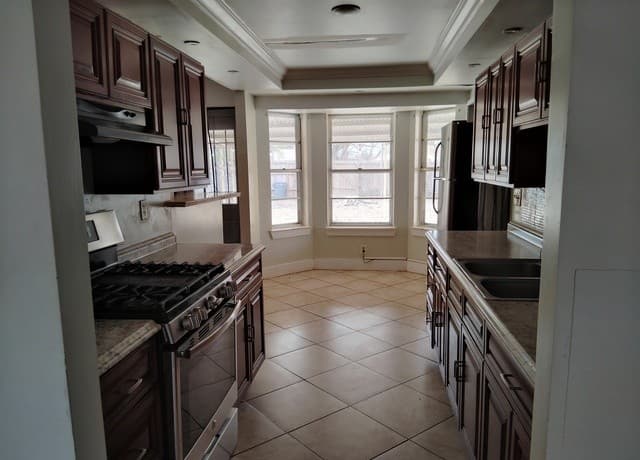 6314 Robin Frst — photo 3