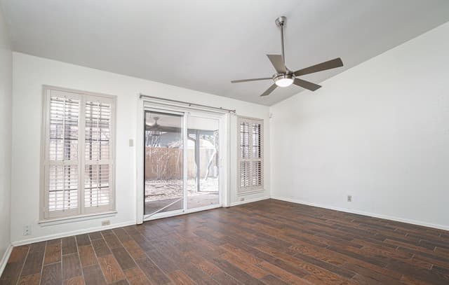 7610 Meadow Green — photo 5