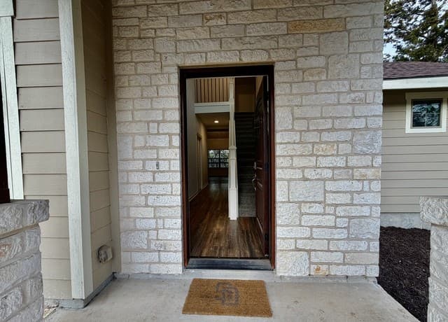 1513 Winding Creek — photo 2