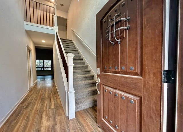 1513 Winding Creek — photo 3