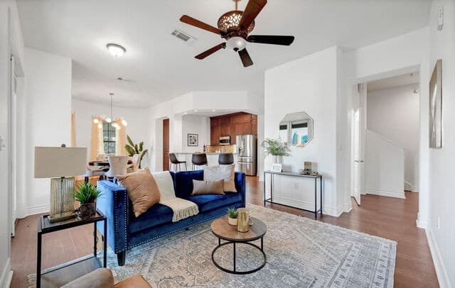 215 Center St Unit 311 — photo 2