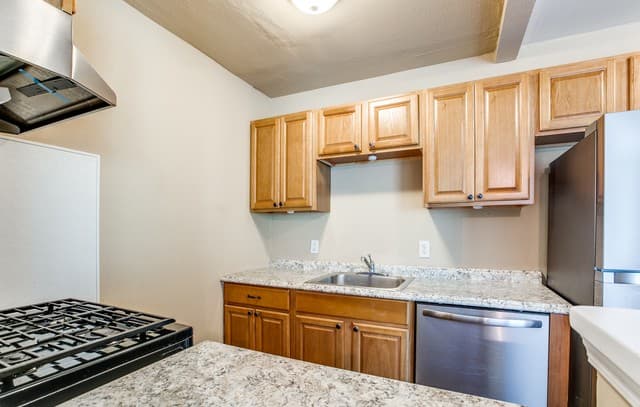 1-bedroom rental at 216 Lucas Unit 2 in San Antonio, TX — photo 2