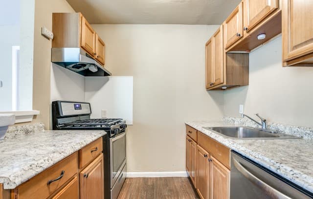 1-bedroom rental at 216 Lucas Unit 2 in San Antonio, TX — photo 5