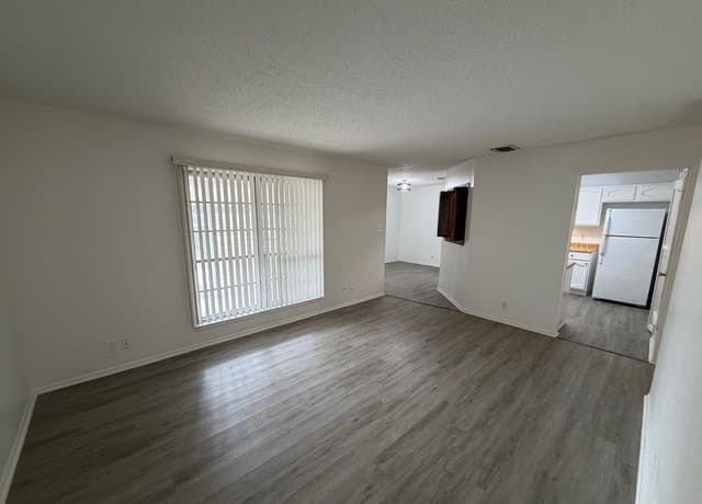 6805 Neston Dr — photo 3