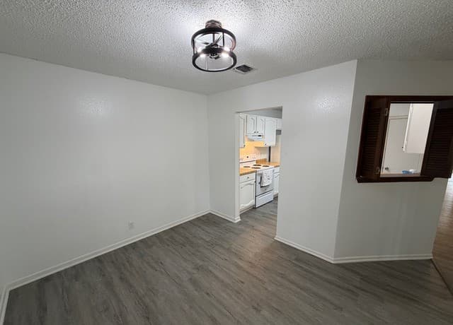 6805 Neston Dr — photo 5