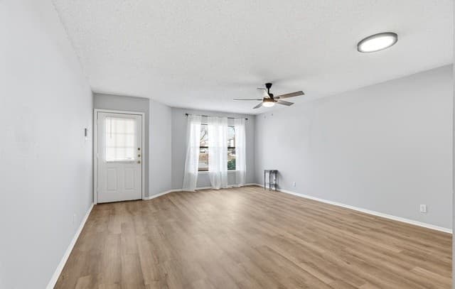 9110 Roquefort — photo 5