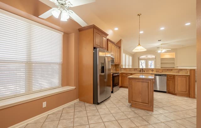 1111 Crystal Spring — photo 5