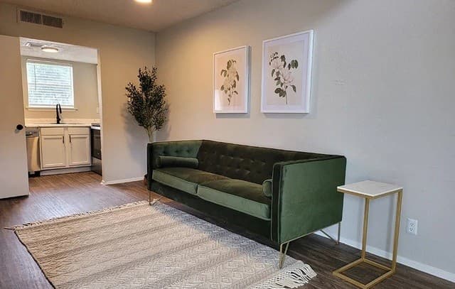 1-bedroom rental at 7200 S Presa Unit A1 in San Antonio, TX — photo 5