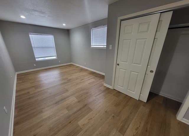 235 Basswood Dr — photo 4