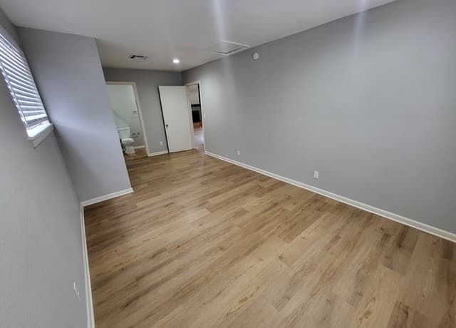 235 Basswood Dr — photo 5