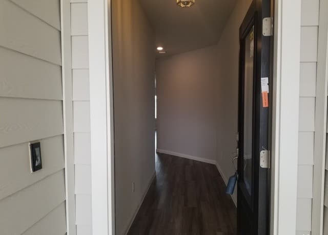 210 Holland Park — photo 4