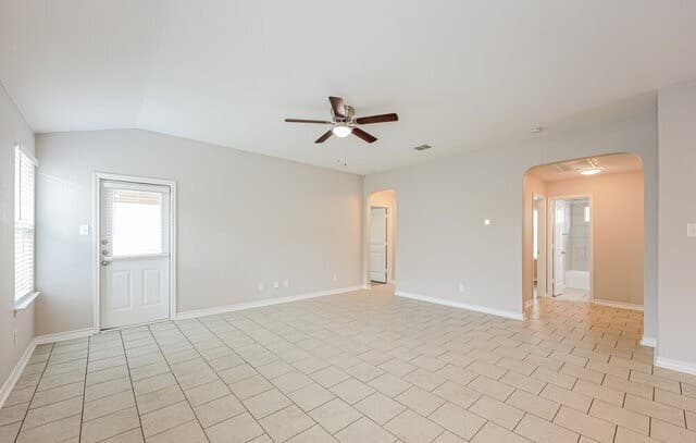 12049 Pearl Jubilee — photo 4