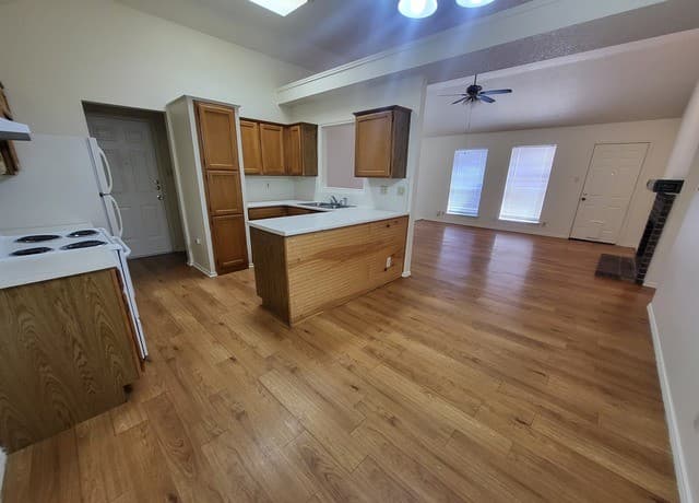 12122 Netherwood — photo 5