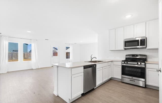 1347 Neria Loop — photo 5