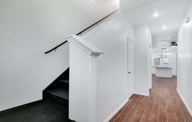 1210 S New Braunfels — photo 2