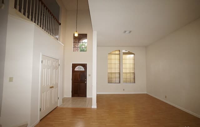 6427 Lost Holly — photo 3