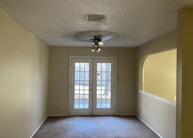 7706 Bayberry — photo 2