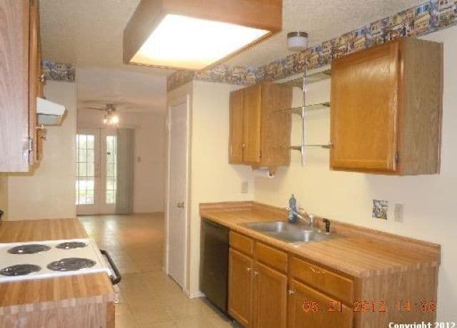 7706 Bayberry — photo 3