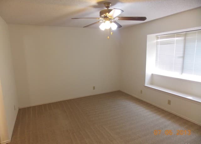 7706 Bayberry — photo 4