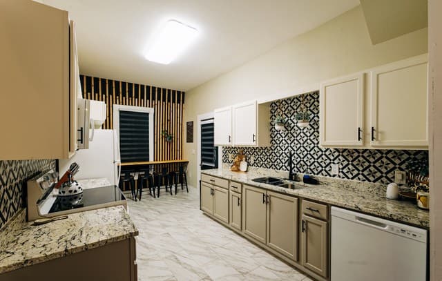 168 Halliday — photo 5