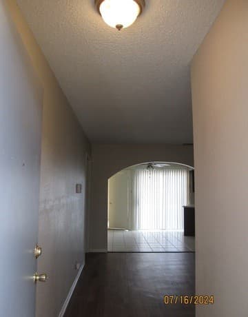 4431 Myrna Dr — photo 4