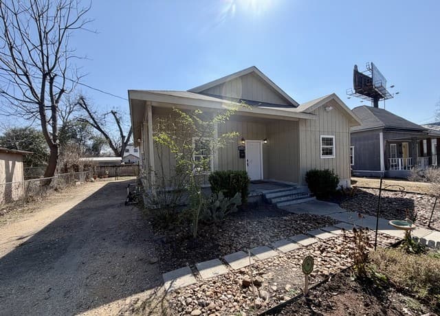 210 Cadwallader — photo 3