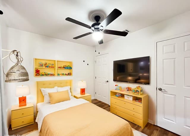 2319 Burnet St — photo 5