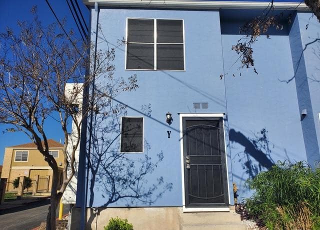 911-Y Vance Jackson Rd — photo 1