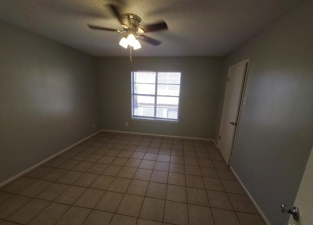 911-Y Vance Jackson Rd — photo 2