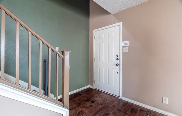 9227 Bowen Dr — photo 5