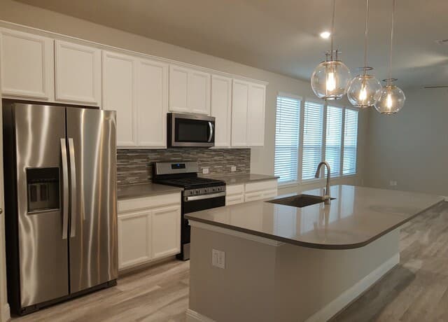 2407 Greystone Landing — photo 2