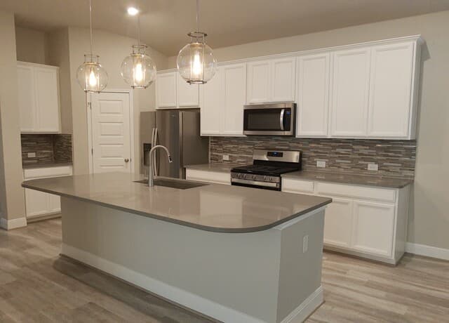 2407 Greystone Landing — photo 3