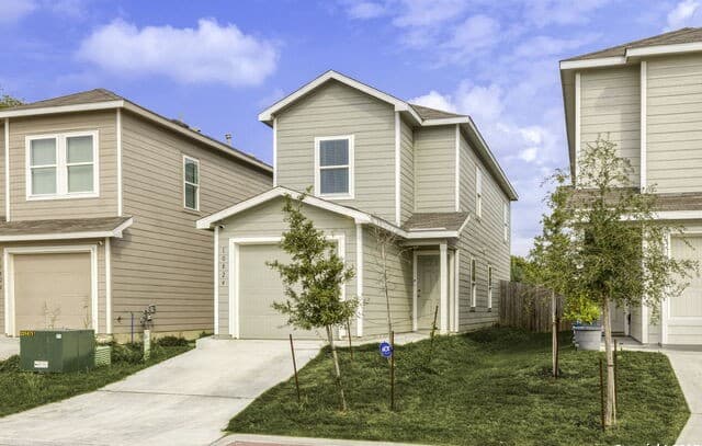 10824 Presa Way — photo 2