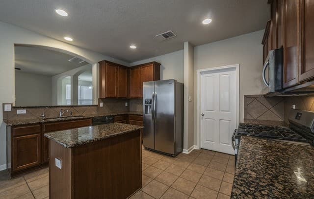 10703 Axis Crossing — photo 4