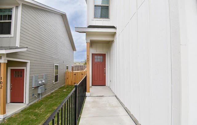 10211 Tulipwood Run Unit 101 — photo 4