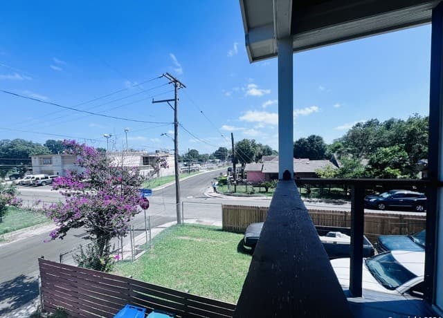 335 S SAN EDUARDO Ave — photo 4