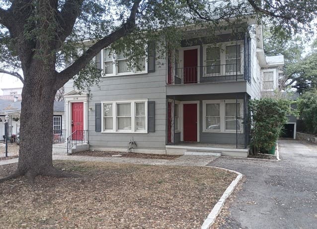 2-bedroom rental at 109 Norwood Unit 1 in San Antonio, TX — photo 1