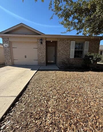 5651 Forest — photo 1