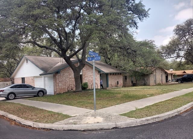 8803 Wimbledon St — photo 1