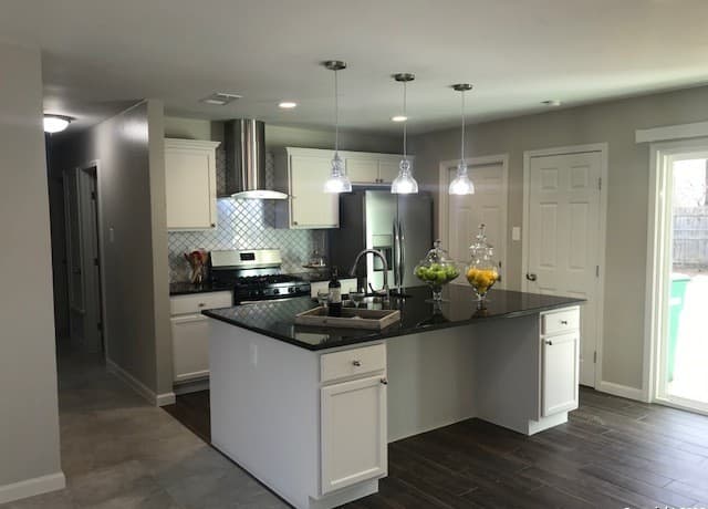 6027 Stillwater — photo 1