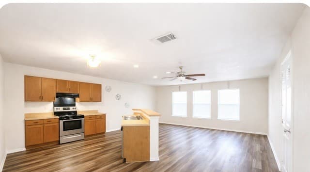 10147 Amber Flora — photo 3