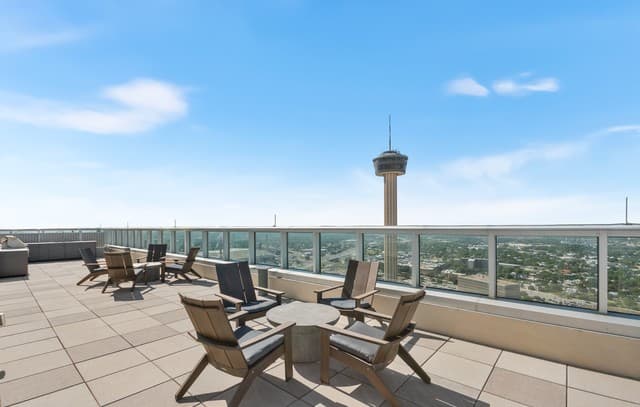 610 E Market Unit 2606 — photo 1