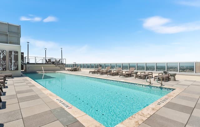 610 E Market Unit 2606 — photo 3