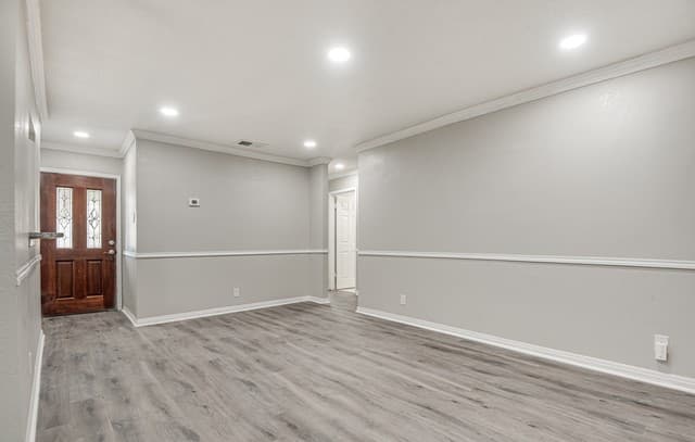 5230 Village — photo 5