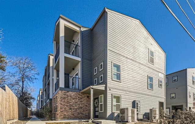 310 Tendick Unit UNIT 1102