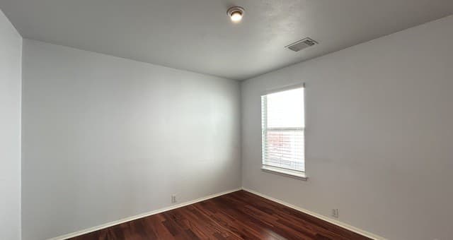 9422 Fall Pass — photo 2