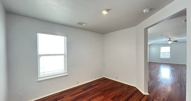 9422 Fall Pass — photo 3