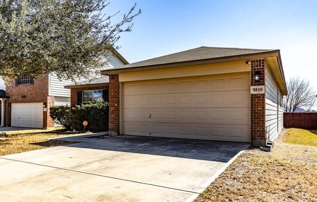 9810 Magnolia Run — photo 3