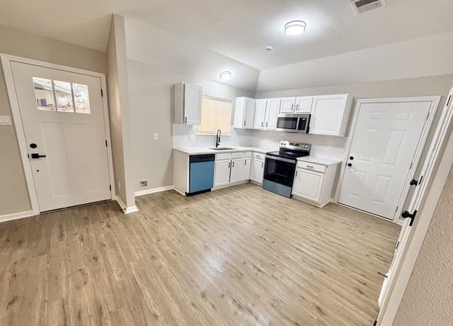 2307 McKinley — photo 4